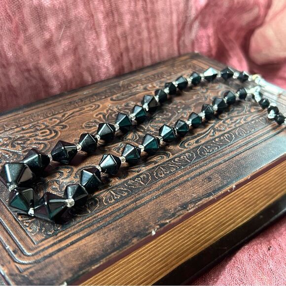 Vintage Jet Black Faceted Glass Beaded Neckace - Picture 6 of 7